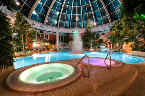 Hot Tub, Spa and wellness centre/facilities, Aqua park, Swimming pool