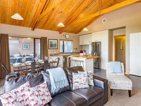 Ski Country Chalet - Ohakune Holiday Home House in Ohakune