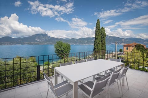 Apartment Frader Otto With Lake View Apartment in Torri del Benaco