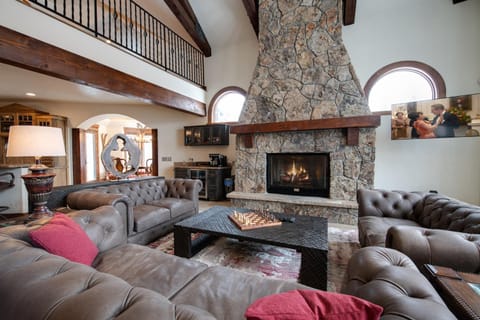 Boulder Ridge Retreat Luxurious Home Fantastic Location House in Breckenridge