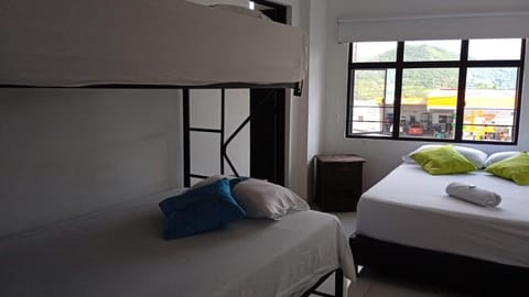 HOTEL ANAPOIMA PLAZA IN Hotel in Anapoima