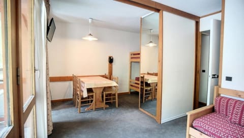 Residence 3000 Bail - Studio pour 4 Personnes 14 Apartment in Mâcot-la-Plagne