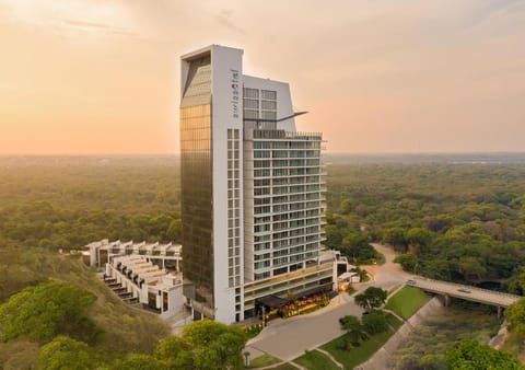 Property building, Facade/entrance, Bird's eye view, View (from property/room), On site