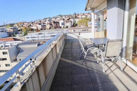 Good location, spacious, comfortable and bright!! Condo in Lausanne