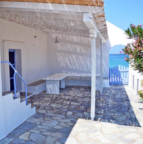 The charming Beach House, ideal for 4 to 5 people House in Kea-Kythnos