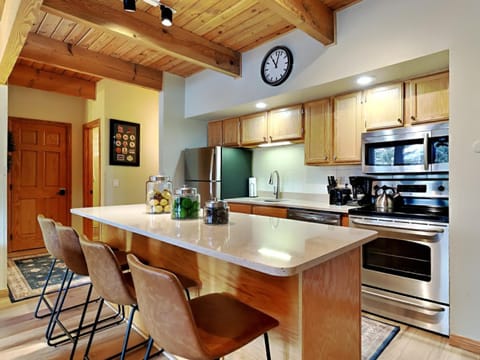 Timberline Condominiums 1 Bedroom Deluxe Unit A2B House in Snowmass Village