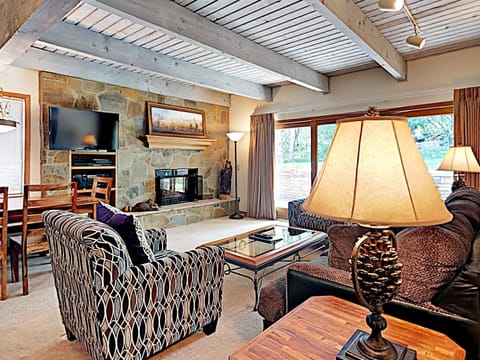 Timberline Condominiums 2 Bedroom Deluxe Unit A2H Haus in Snowmass Village