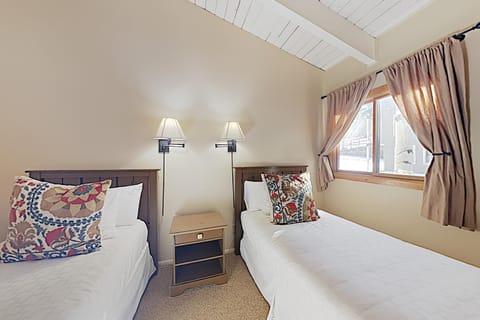 Timberline Condominiums 3 Bedroom plus loft Deluxe Unit D3E Casa in Snowmass Village