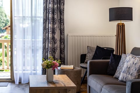 Living room, Decorative detail