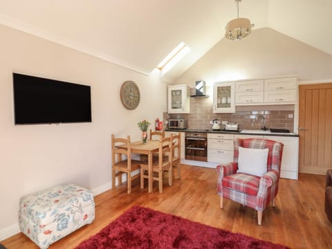 Top Farm Lodge House in Wales