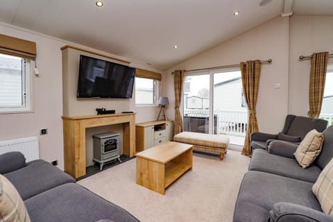 3 bedroom Lodge at Pevensey Bay House in Pevensey Bay Holiday Park