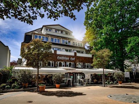 Property building, Restaurant/places to eat, Facade/entrance, View (from property/room), On site