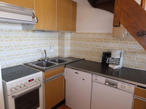 Duplex 2 pièces à Notre-Dame-de-Bellecombe, au calme proche des pistes - pour 6 personnes - FR-1-595-20 Apartment in Notre-Dame-de-Bellecombe