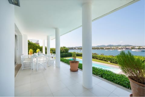 Balcony/Terrace, Pool view, Sea view