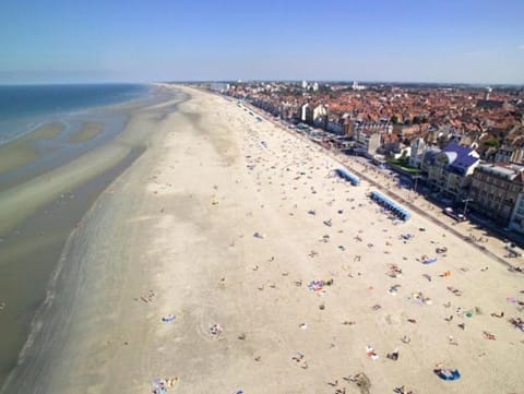 Résidence About Malo RDC avec jardin lumineux à 2 pas de la plage Apartment in Dunkirk