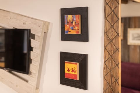 Living room, Decorative detail