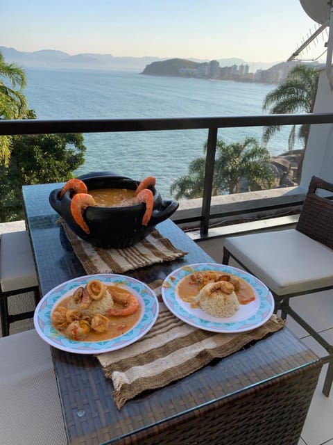 Lindo Duplex Pé Na Areia com Praia Privativa Apartment in Caraguatatuba