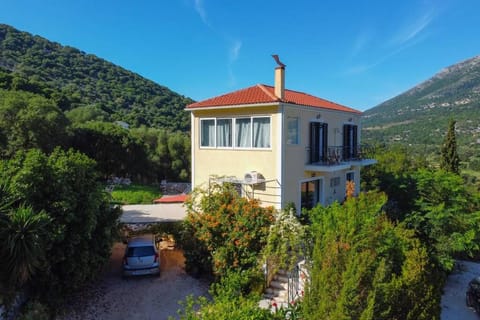 Villa Hara House in Agia Effimia