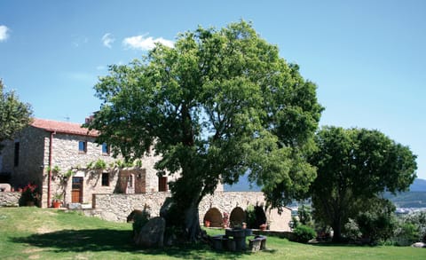 Facade/entrance, Garden view