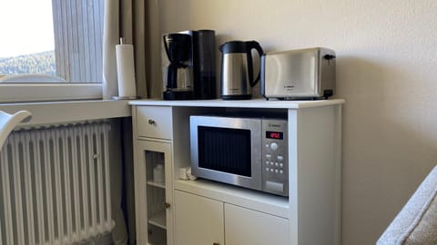 Coffee/tea facilities, minibar, toaster