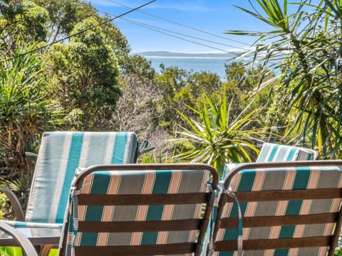 South Passage Beach House by Discover Stradbroke House in Point Lookout