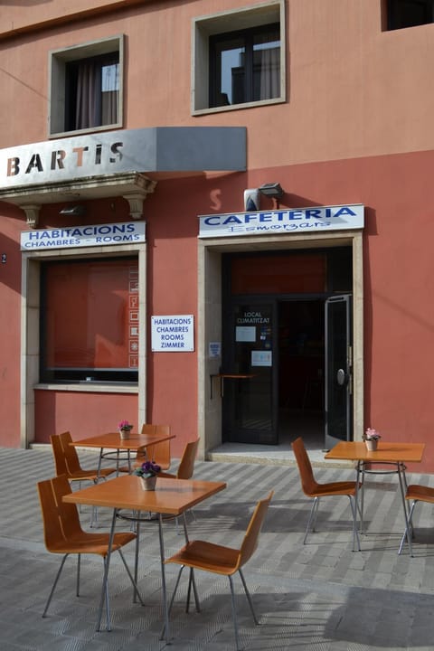 Hostal Bartis Übernachtung mit Frühstück in Figueres