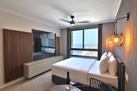 Luxury Suites by Notaly Ariel - Carmel Beach Apartment in Haifa