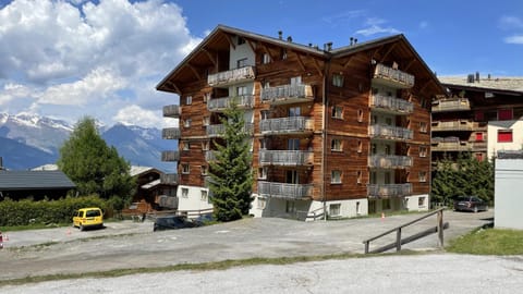 Pracondu OUTDOOR & FUN appartement 2 chambres avec Balcon Apartment in Nendaz