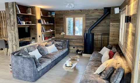 Communal lounge/ TV room, Living room