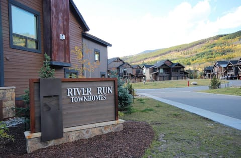 River Run Townhomes 56 by SummitCove Lodging House in Keystone