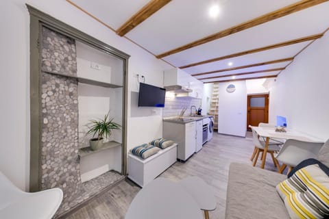 Kitchen or kitchenette, Living room, Dining area