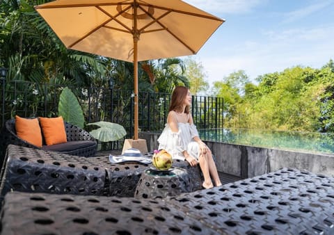 Patio, Spring, Day, People, Natural landscape, Garden, View (from property/room), Balcony/Terrace, Living room, Seating area, Guests, Garden view, Pool view, Swimming pool, group of guests, sunbed