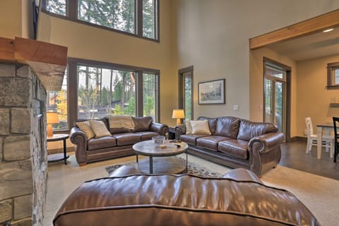 Luxury Suncadia Resort Retreat with Private Hot Tub! House in Kittitas County