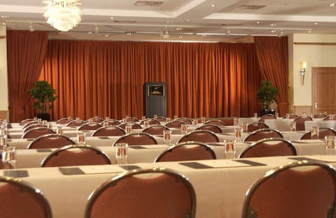 Business facilities, Banquet/Function facilities, Meeting/conference room