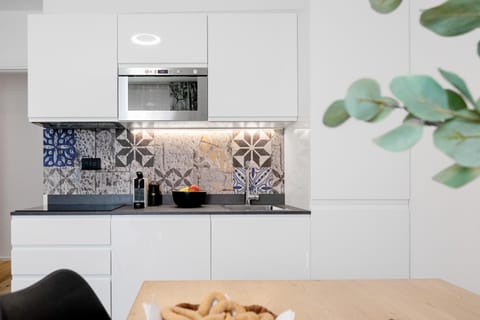 Coffee/tea facilities, Kitchen or kitchenette, Dining area