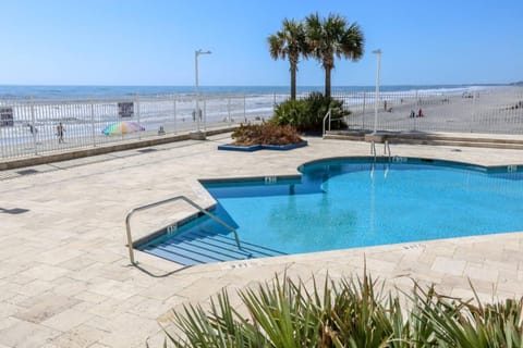 Sunshine Daydream House in Folly Beach