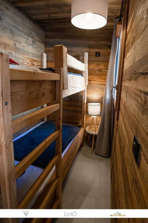 children, bunk bed