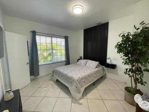 Private Suite next to Calle Ocho Vacation rental in Coral Gables