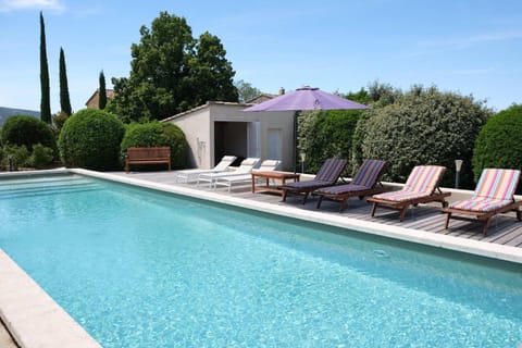 charming vacation rental with a swimming pool in the heart of luberon natural park,13 people Villa in Ménerbes
