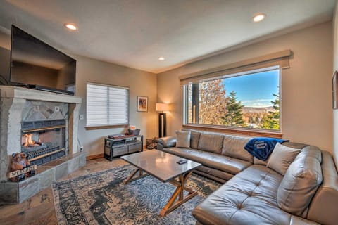 Mountain Modern Retreat 2 Miles to Ski Lifts! Casa in Snyderville