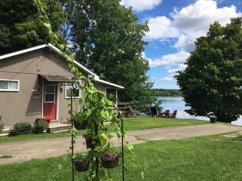 Redfish Cottages House in Leeds Thousand Islands