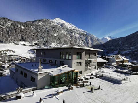 Property building, View (from property/room)