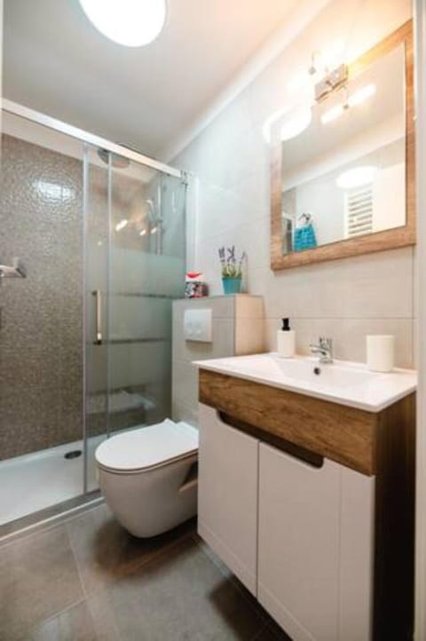 Kailani Luxury Central 3 Bedroom, 3 Bathroom Apartment With a Sunny Balcony Condominio in Zadar