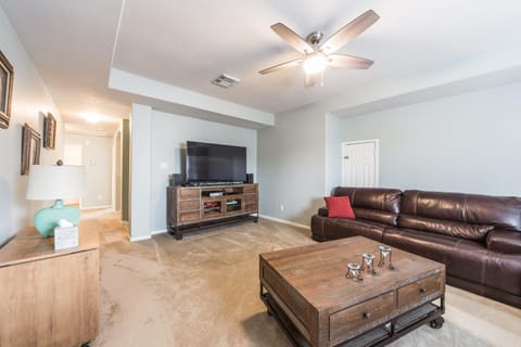 Cozy home near Houston Medical Center, NRG Stadium and Galleria House in Pearland