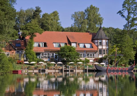 Romantischer Seegasthof & Hotel Altes Zollhaus Hotel in Mecklenburgische Seenplatte