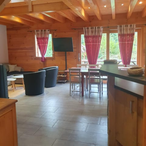 CHALET DES CHARBONNIERS AVEC ETANG - 5 chambres - Chalet in Vosges