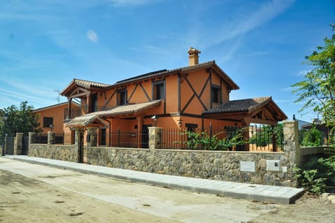 El Hojaranzo Casa rural con encanto en Candeleda House in Candeleda