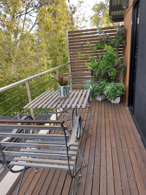 Adelphi Apartment 6 Riverview 2 BDRM or 6A King Studio Riverview both with balconies Condo in Echuca
