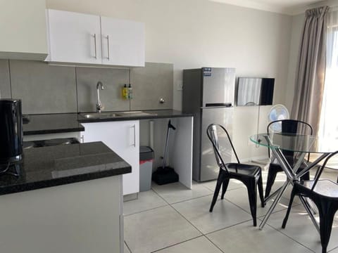 MINT Express Sandton View Condo in Sandton