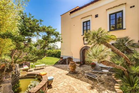 Patio, Facade/entrance, Garden